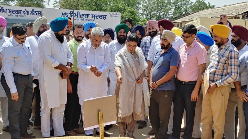  Lal Chand Kataruchak Visits Khizrabad Grain Market And Inaugurates Wheat Procurement Across Punjab