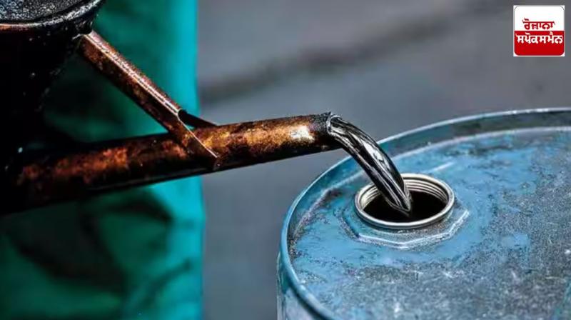 Crude Oil Price Rise: Crude oil has become expensive by 12 percent in a week, the pressure of import expenditure may increase on India. Crude Oil Price Rise: Crude oil has become expensive by 12 percent in a week, the pressure of import expenditure may increase on India.