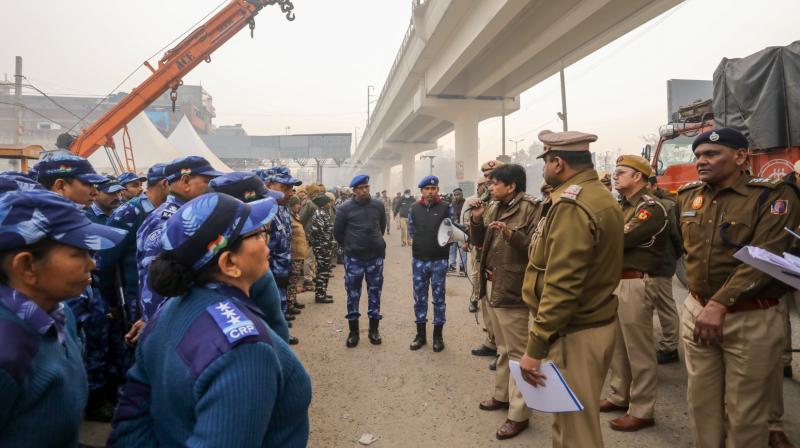 Security at delhi border Security at delhi border