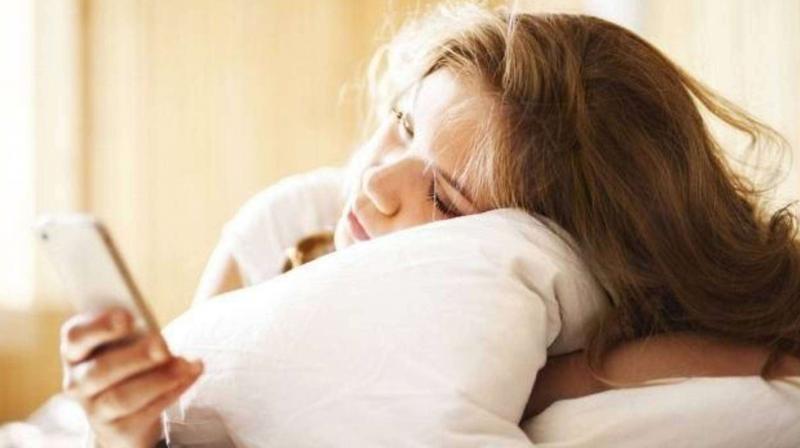 using cell phone early morning is harmful for body using cell phone early morning is harmful for body