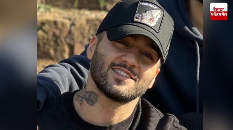 Rapper Toomaj Salehi : Rapper Toomaj Salehi :