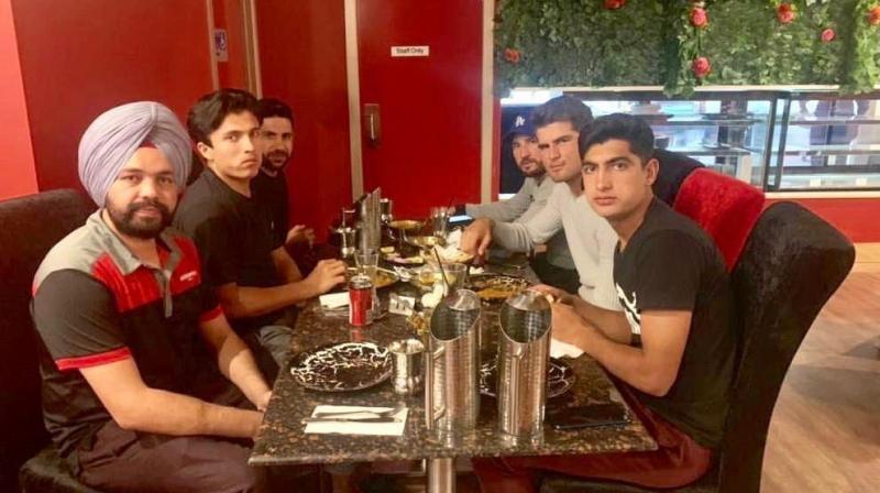 Pakistan cricketers take Indian cab driver to dinner in Brisbane after he refuses fare Pakistan cricketers take Indian cab driver to dinner in Brisbane after he refuses fare