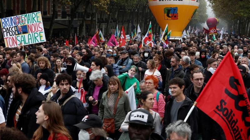 Thousands strike in France for higher wages
