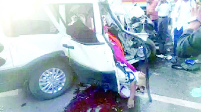 Bus Accident, 7 Dead, 35 Injured Bus Accident, 7 Dead, 35 Injured
