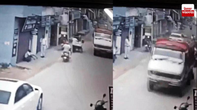 Speeding Audi hits 4 people in Ludhiana Speeding Audi hits 4 people in Ludhiana