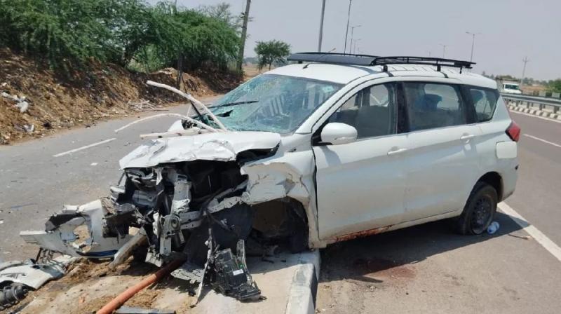 The accident happened to the family leaving the daughter-in-law at the airport : The accident happened to the family leaving the daughter-in-law at the airport :