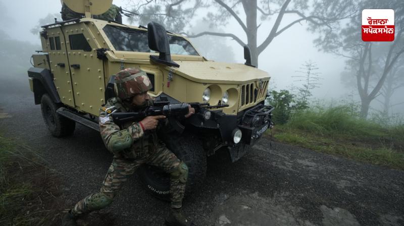 Indian soldiers show unwavering courage on the Line of Control in Sunderbani Indian soldiers show unwavering courage on the Line of Control in Sunderbani