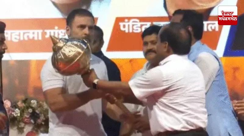 Trump led to huge fall in stock market: Rahul Gandhi Trump led to huge fall in stock market: Rahul Gandhi