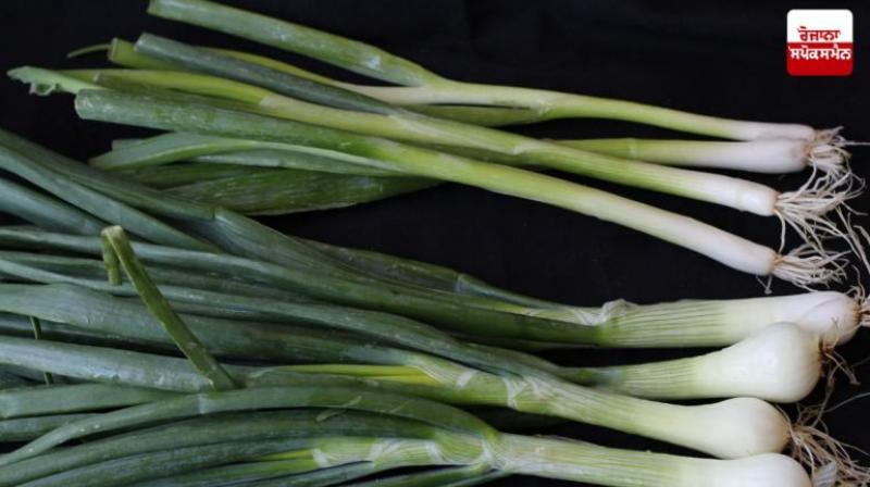 Green onions help prevent heart diseases Green onions help prevent heart diseases