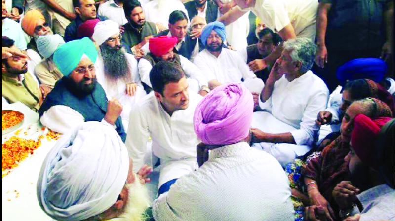 Rahul Gandhi, Captain Amrinder Singh consolation to Gurjeet Singh's family Rahul Gandhi, Captain Amrinder Singh consolation to Gurjeet Singh's family