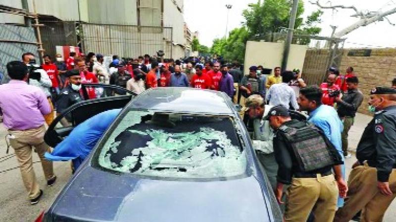 Attack on Pakistan's stock exchange kills 11, including 4 militants Attack on Pakistan's stock exchange kills 11, including 4 militants