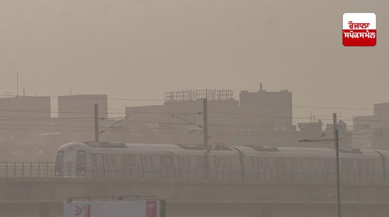Air quality deteriorates in Delhi after dust storm Air quality deteriorates in Delhi after dust storm