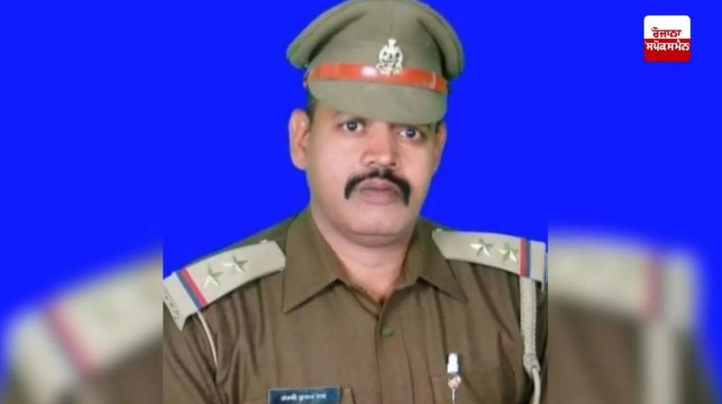 Inspector Anjani Kumar, who saved the lives of many devotees, dies in a stampede Inspector Anjani Kumar, who saved the lives of many devotees, dies in a stampede