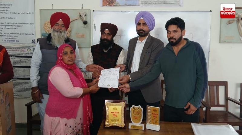 Distribution of certificates to the trainees of the 2 week dairy training course News Distribution of certificates to the trainees of the 2 week dairy training course News
