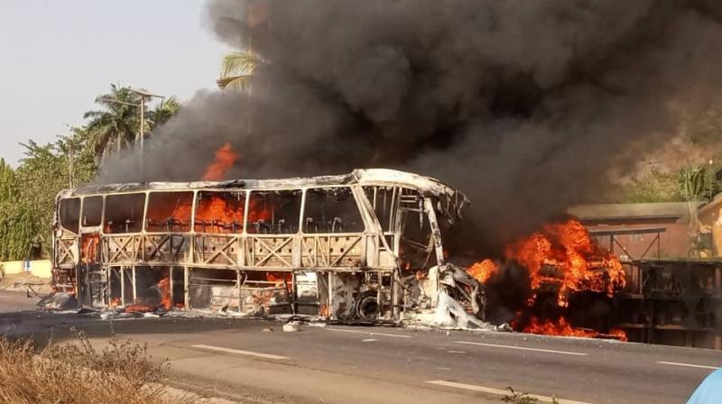 A bus full of passengers collided with a truck in Benin, 22 people died and 2 dozen people were injured.