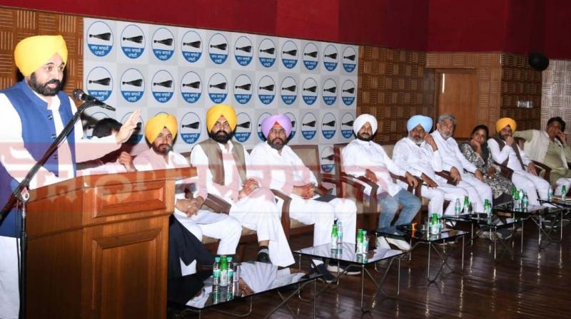 Jarnail Singh and CM Mann held a meeting with the party workers Jarnail Singh and CM Mann held a meeting with the party workers