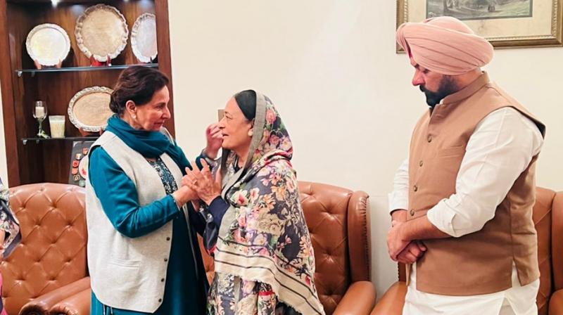 MP Preneet Kaur shared the grief with the family of late Santokh Singh Chaudhary MP Preneet Kaur shared the grief with the family of late Santokh Singh Chaudhary