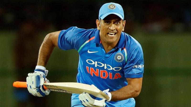 Dhoni Dhoni