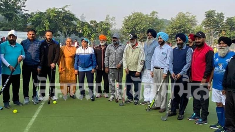 Sports Minister Pargat Singh with former Hockey players Sports Minister Pargat Singh with former Hockey players