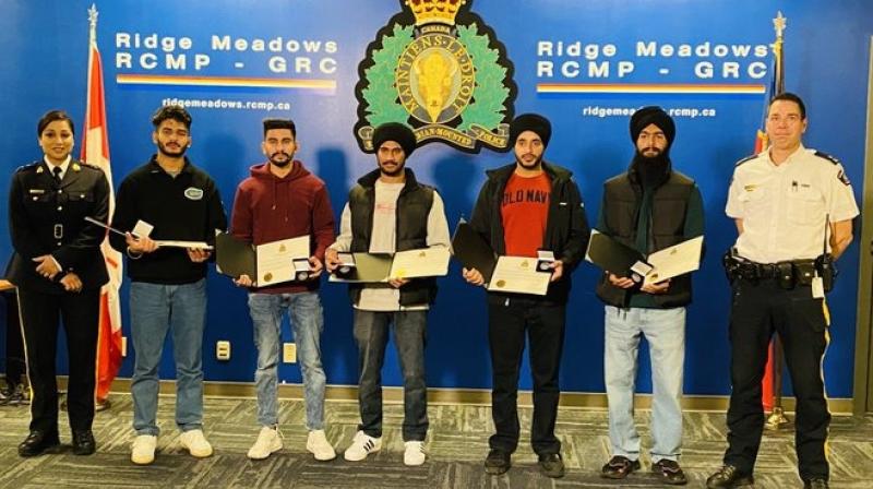 Canada: 5 young men honored for saving lives with two drowning turbans