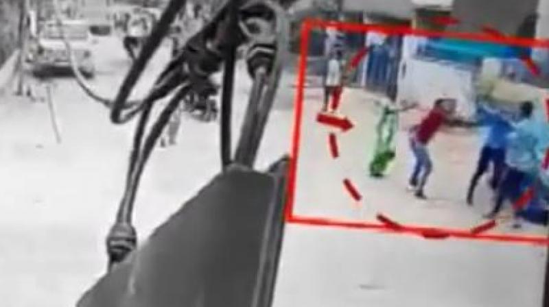 Faridabad : Criminals murder car driver with sword Faridabad : Criminals murder car driver with sword