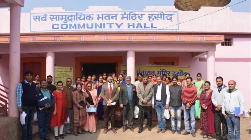 WHO team with Women self help group WHO team with Women self help group