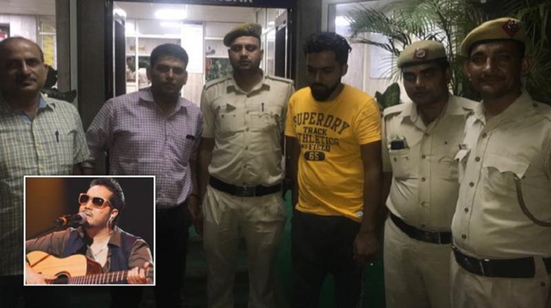 Singer Mika's employee arrested for theft Singer Mika's employee arrested for theft