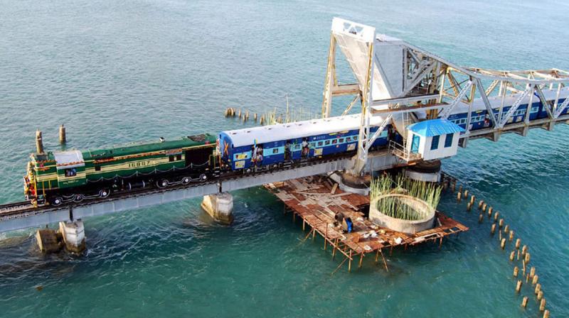 Awesome facts about dangerous pamban bridge rameshwaram rail route of india Awesome facts about dangerous pamban bridge rameshwaram rail route of india
