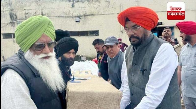 Harmanjot Singh's body reaches Punjab from England Harmanjot Singh's body reaches Punjab from England