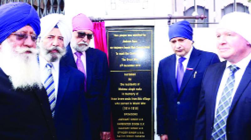 British Deputy High Commissioner inaugurating the Shaheedi memorial