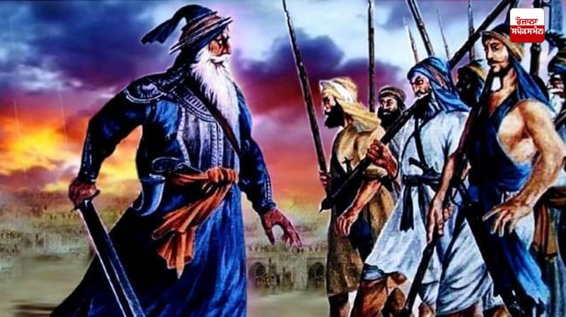 Baba Deep Singh fulfilled his promise by offering his sis at Darbar Sahib Baba Deep Singh fulfilled his promise by offering his sis at Darbar Sahib