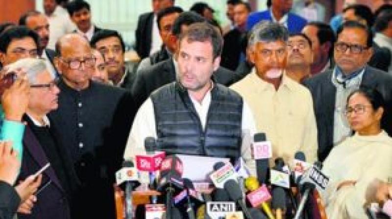 Congress President Rahul Gandhi addressing the media after the meeting of the opposition in Delhi. Leaders of different parties are also seen in the picture. Congress President Rahul Gandhi addressing the media after the meeting of the opposition in Delhi. Leaders of different parties are also seen in the picture.