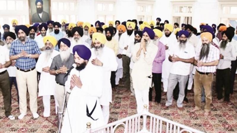 Gathering at Shiromani Committee office on the death of Giani Puran Singh Gathering at Shiromani Committee office on the death of Giani Puran Singh