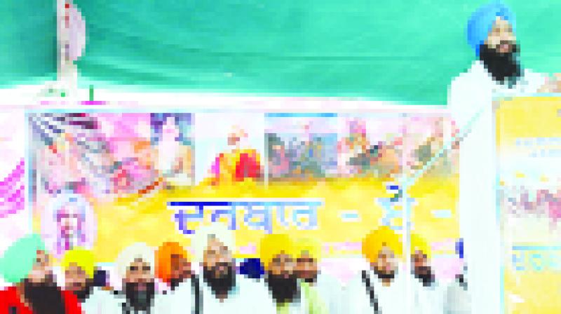 Bhai Harjinder Singh Majhi addressing the Sangat Bhai Harjinder Singh Majhi addressing the Sangat