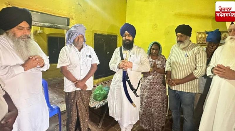 Jathedar Gargajj met the family of the victim of honor killing in Tamil Nadu Jathedar Gargajj met the family of the victim of honor killing in Tamil Nadu