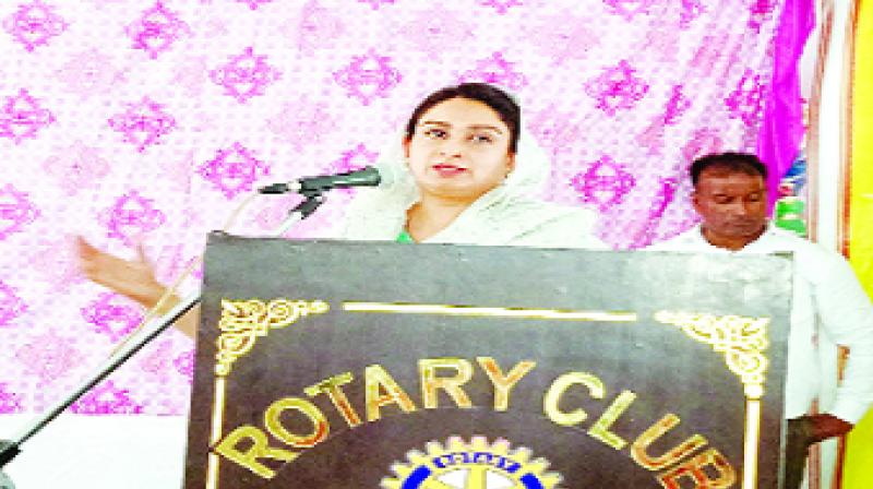 Harsimrat kaur Badal Harsimrat kaur Badal