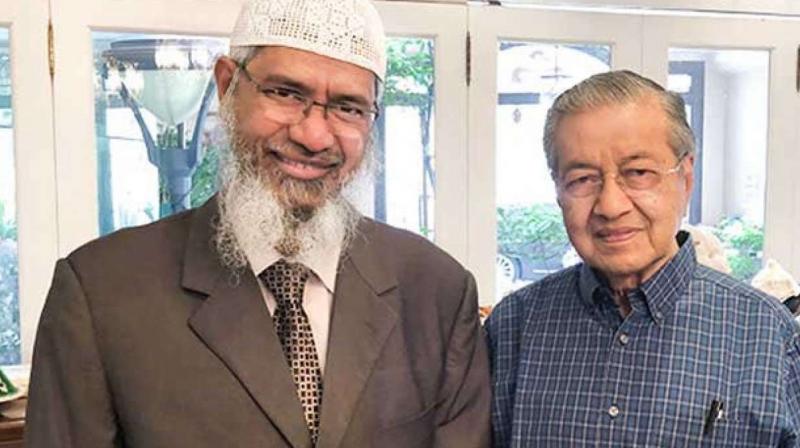 Zakir Naik with Mahatir Mohammad Zakir Naik with Mahatir Mohammad