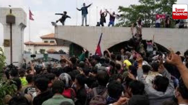 92 people from Punjab stranded in Nepal reach border amid violence