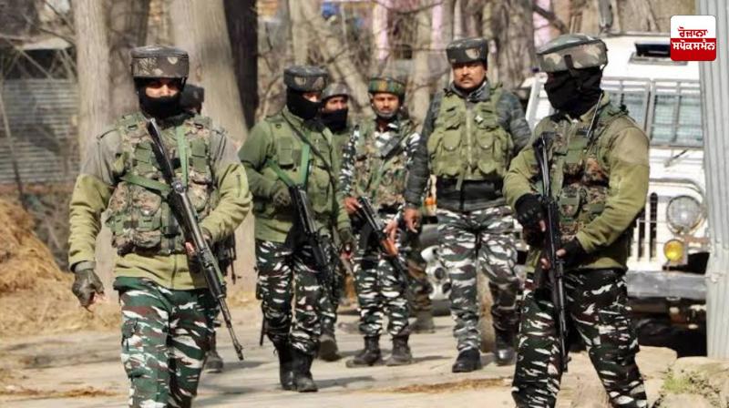 Pakistan troops resorted to firing in 4 districts of Jammu and Kashmir Pakistan troops resorted to firing in 4 districts of Jammu and Kashmir