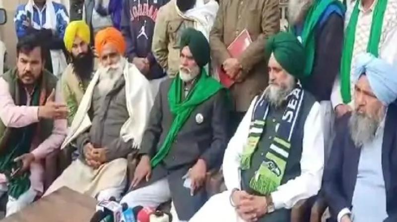 A meeting of farmers' organizations of 3 states was held in Sirsa A meeting of farmers' organizations of 3 states was held in Sirsa