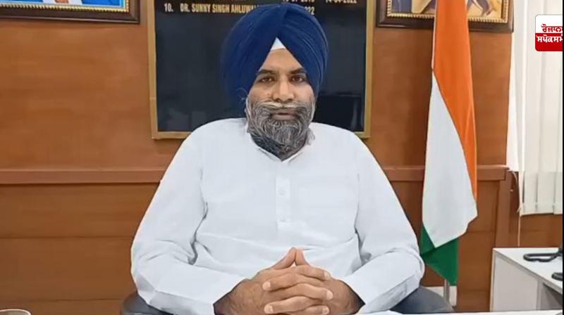 ਕੀ ਬਾਜਵਾ ਇਹ ਦੱਸਣਗੇ ਕਿ ਉਨ੍ਹਾਂ ਦੀ ਨਿੱਜਤਾ ਪੰਜਾਬ ਦੀ ਸੁਰੱਖਿਆ ਨਾਲੋਂ ਜ਼ਿਆਦਾ ਮਹੱਤਵਪੂਰਨ ਹੈ?-ਸੰਨੀ ਆਹਲੂਵਾਲੀਆ ਕੀ ਬਾਜਵਾ ਇਹ ਦੱਸਣਗੇ ਕਿ ਉਨ੍ਹਾਂ ਦੀ ਨਿੱਜਤਾ ਪੰਜਾਬ ਦੀ ਸੁਰੱਖਿਆ ਨਾਲੋਂ ਜ਼ਿਆਦਾ ਮਹੱਤਵਪੂਰਨ ਹੈ?-ਸੰਨੀ ਆਹਲੂਵਾਲੀਆ