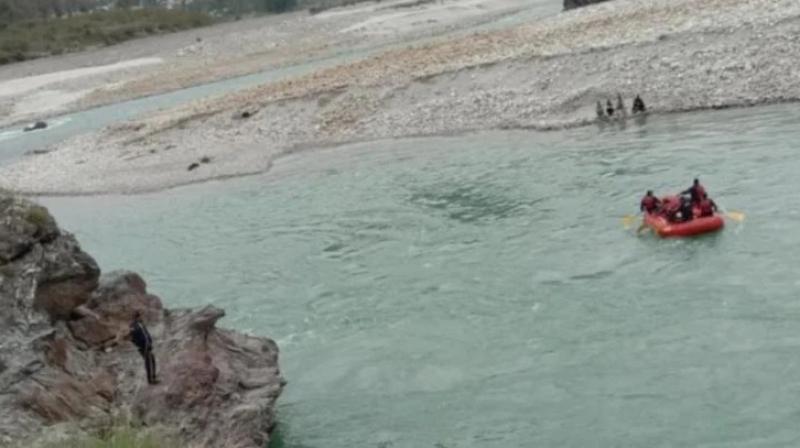 Two tourists who went to Rishikesh for holiday drowned in Ganga Two tourists who went to Rishikesh for holiday drowned in Ganga