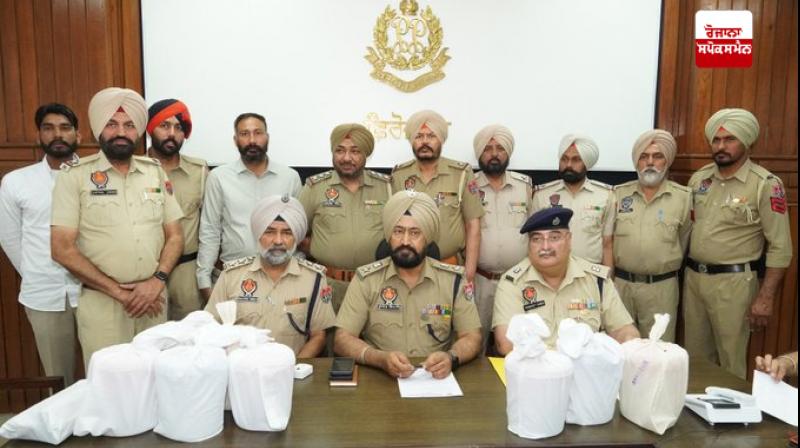 Drug smuggler arrested with 8 kg heroin Drug smuggler arrested with 8 kg heroin