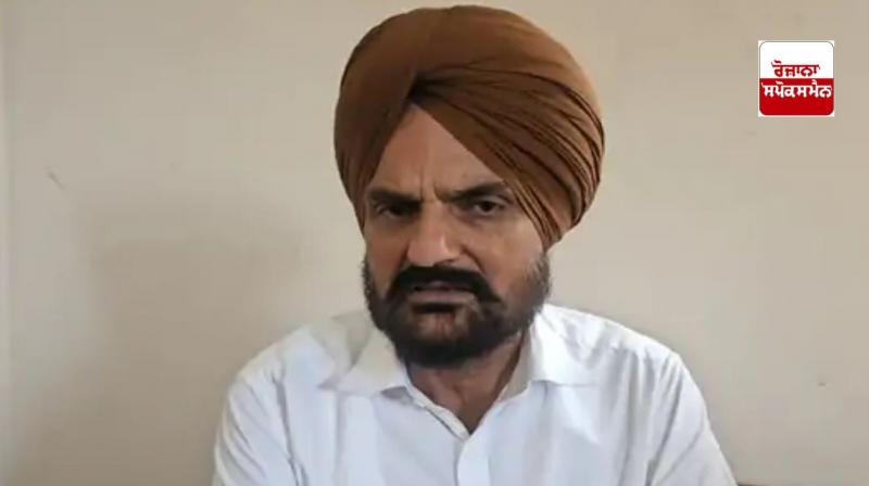 ਸਿੱਧੂ ਮੂਸੇਵਾਲੇ ਦਾ ਪਿਤਾ ਬਲਕੌਰ ਸਿੰਘ ਸਿੱਧੂ ਮੂਸੇਵਾਲੇ ਦਾ ਪਿਤਾ ਬਲਕੌਰ ਸਿੰਘ