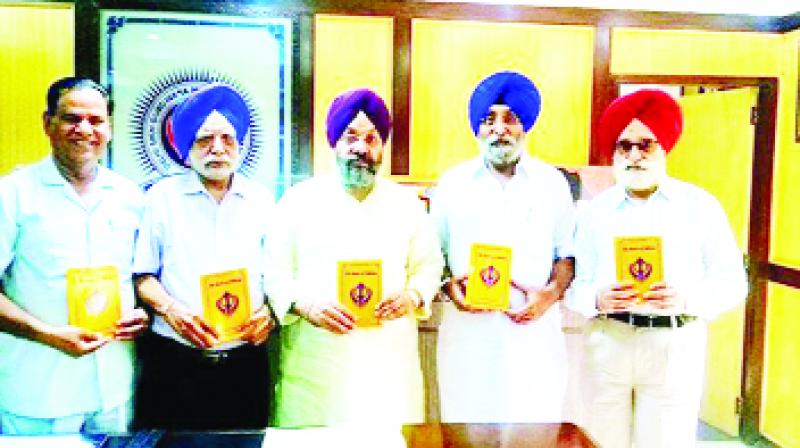 Manjit Singh Gk With Others Manjit Singh Gk With Others