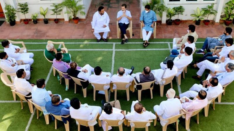 Rahul Gandhi meets Gujarat congress leaders Rahul Gandhi meets Gujarat congress leaders