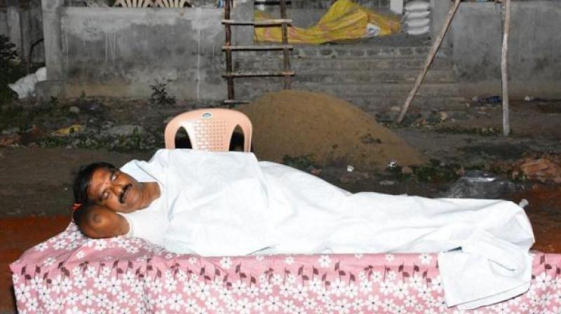 MLA had to spend a whole night in the cremation MLA had to spend a whole night in the cremation