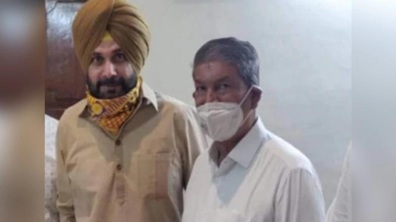 Harish Rawat meets Navjot Sidhu Harish Rawat meets Navjot Sidhu
