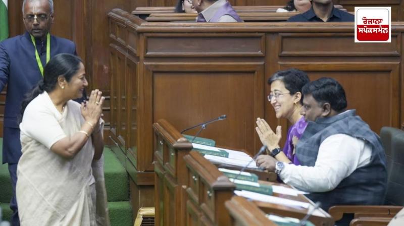 CAG Report: Delhi government lost Rs 2,000 crore due to liquor policy CAG Report: Delhi government lost Rs 2,000 crore due to liquor policy
