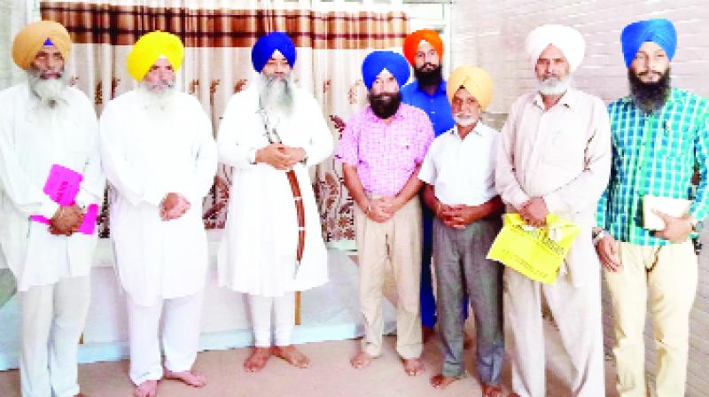 Giani Raghvir Singh With Others Giani Raghvir Singh With Others